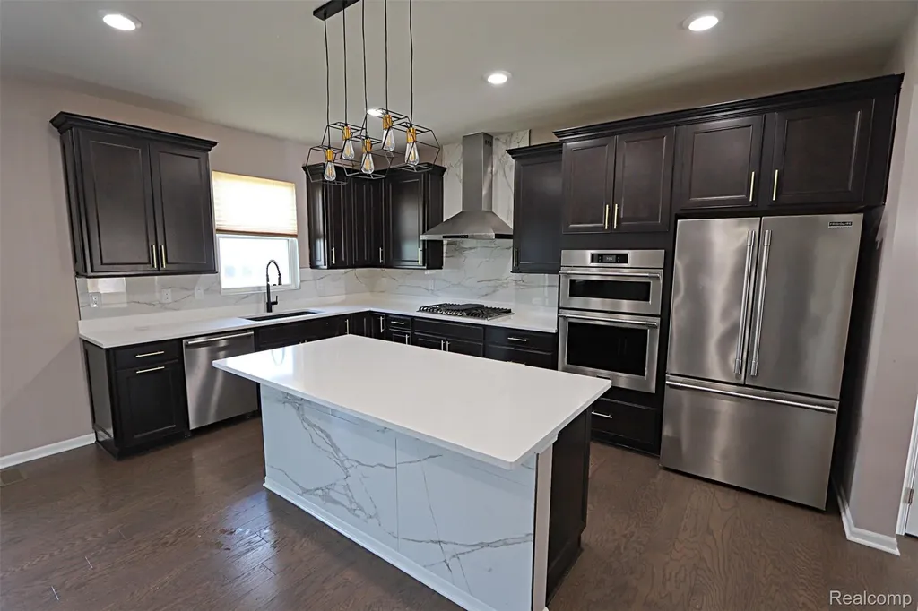 795 Ford Mill Drive Saline City MI 48176