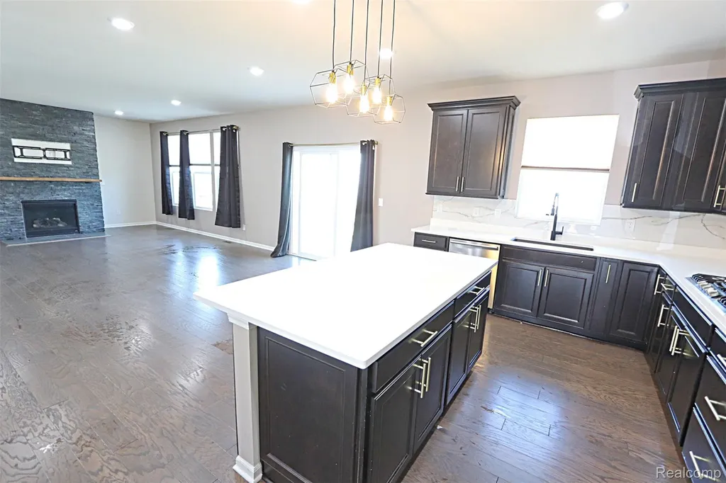 795 Ford Mill Drive Saline City MI 48176