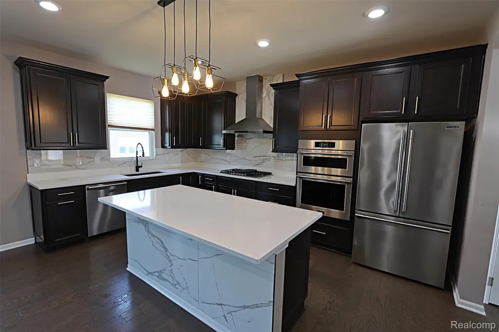795 Ford Mill Drive Saline City MI 48176