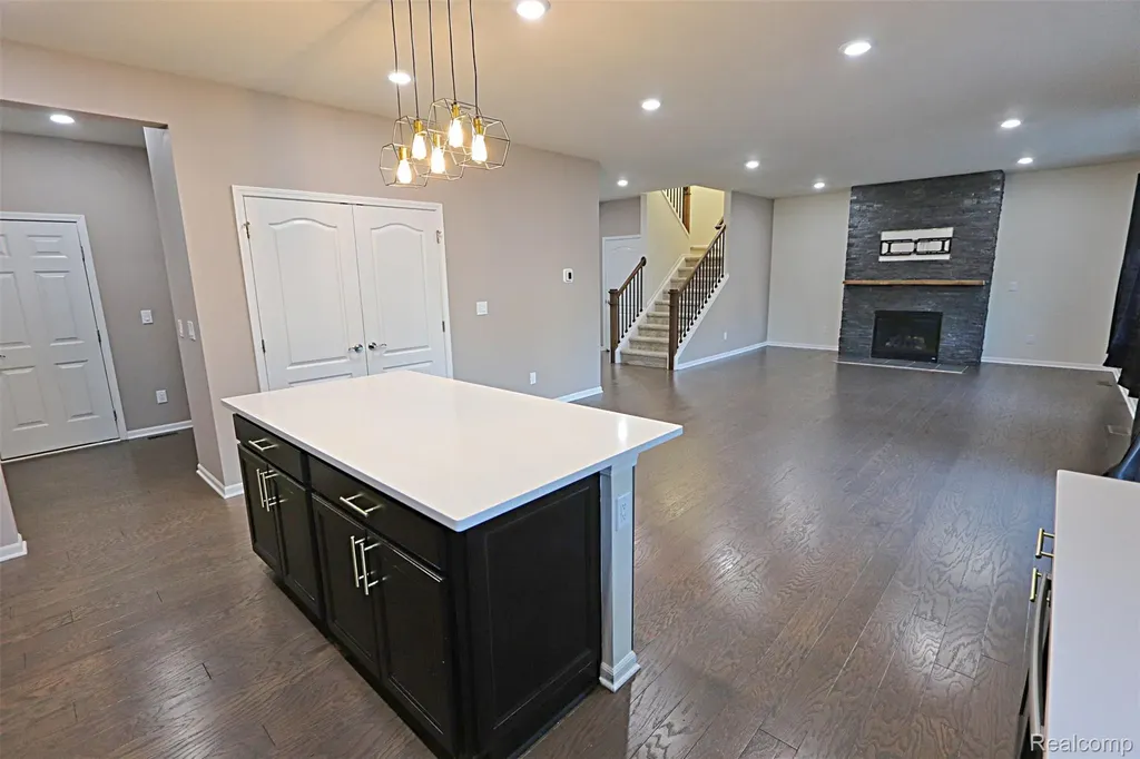 795 Ford Mill Drive Saline City MI 48176