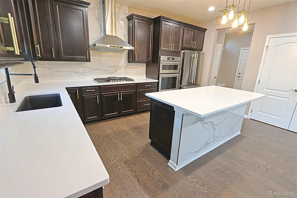 795 Ford Mill Drive Saline City MI 48176