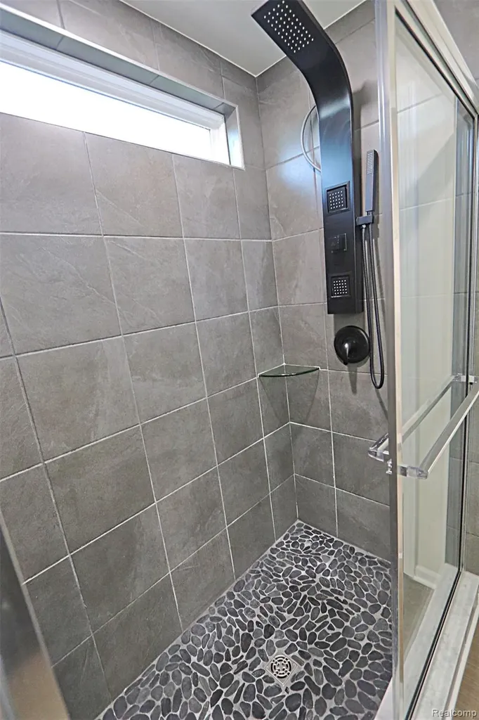 795 Ford Mill Drive Saline City MI 48176