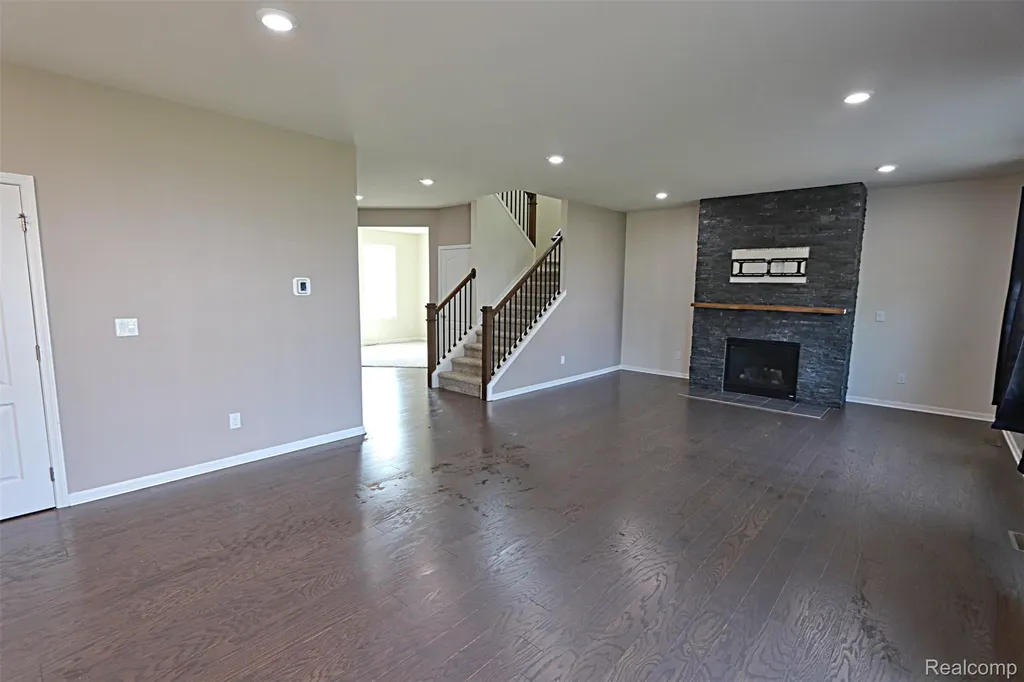 795 Ford Mill Drive Saline City MI 48176