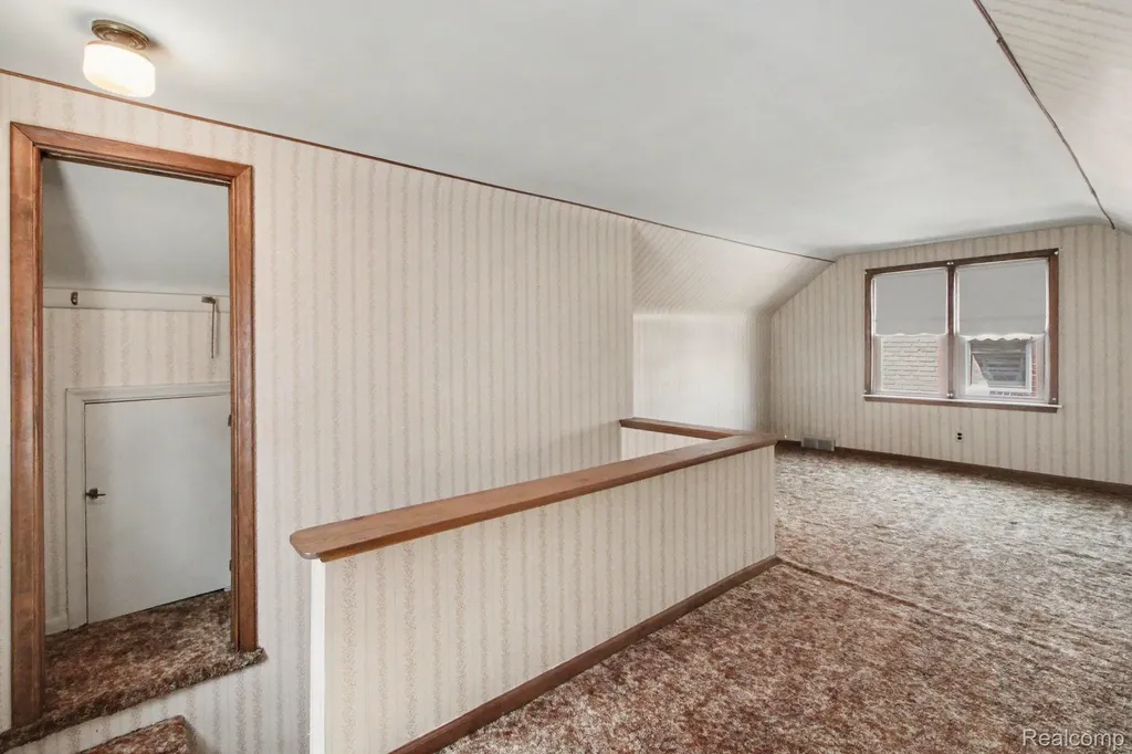 1395 Mayflower Avenue Lincoln Park City MI 48146