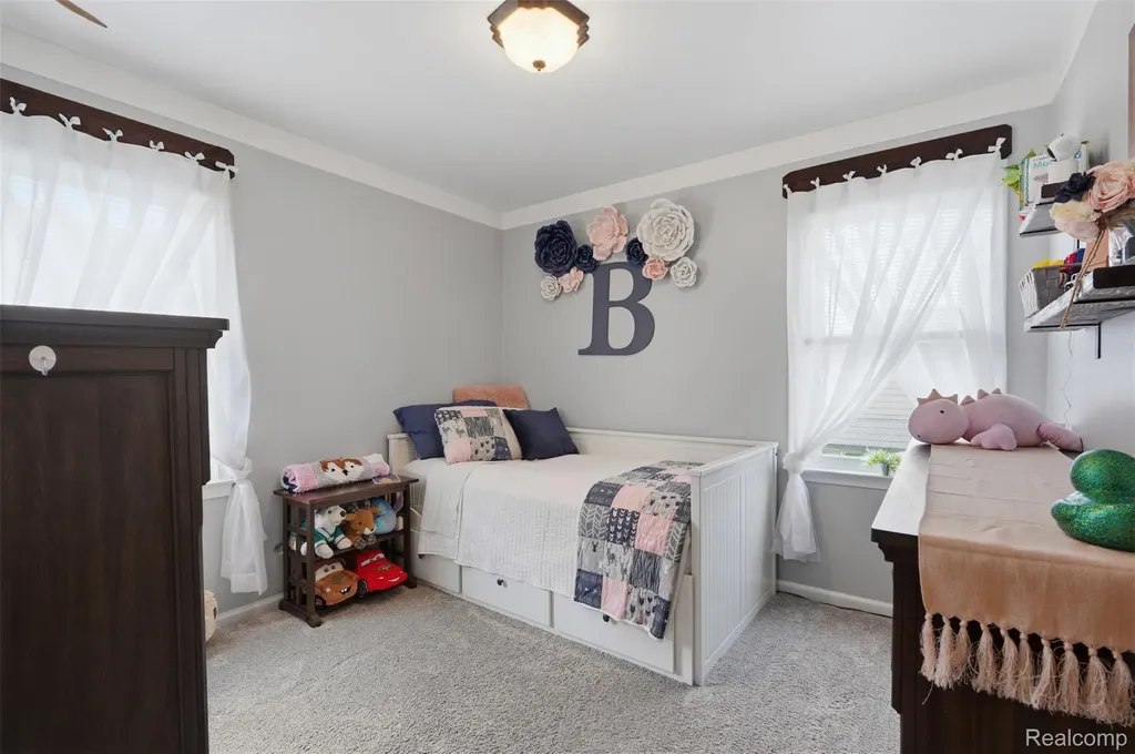 17451 Leslie Avenue Allen Park City MI 48101