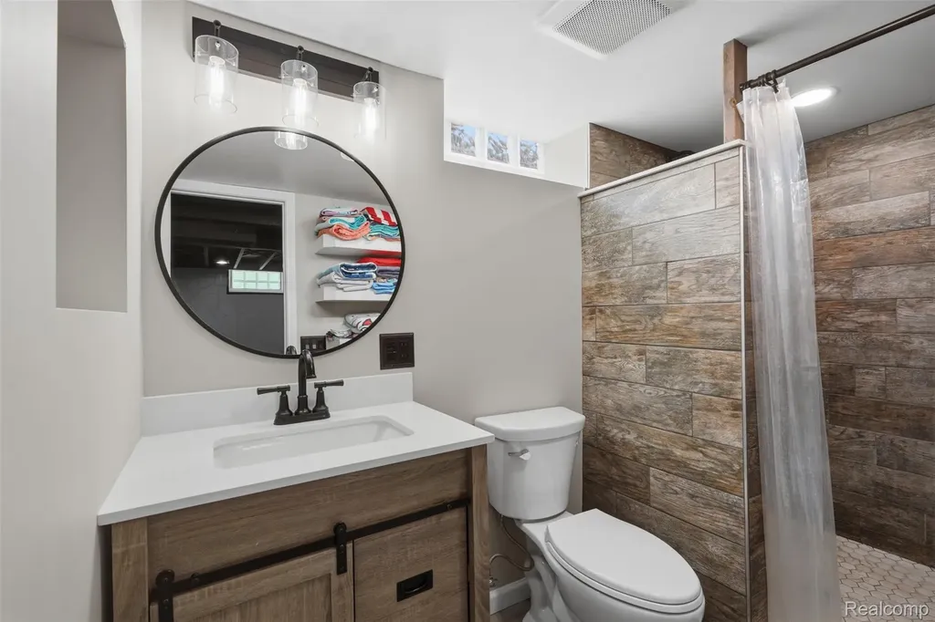 17451 Leslie Avenue Allen Park City MI 48101