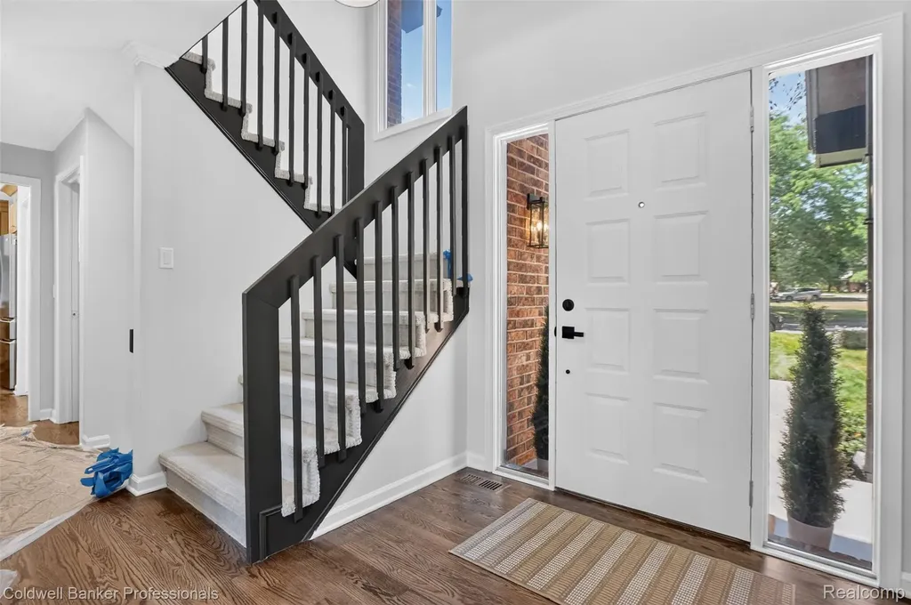 2932 Constitution Court West Bloomfield Charter Township MI 48322