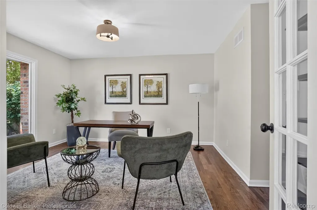 2932 Constitution Court West Bloomfield Charter Township MI 48322