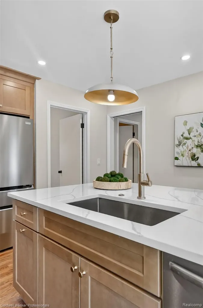 2932 Constitution Court West Bloomfield Charter Township MI 48322
