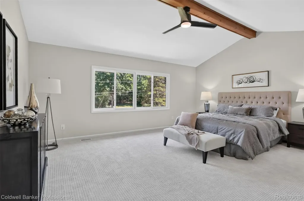 2932 Constitution Court West Bloomfield Charter Township MI 48322