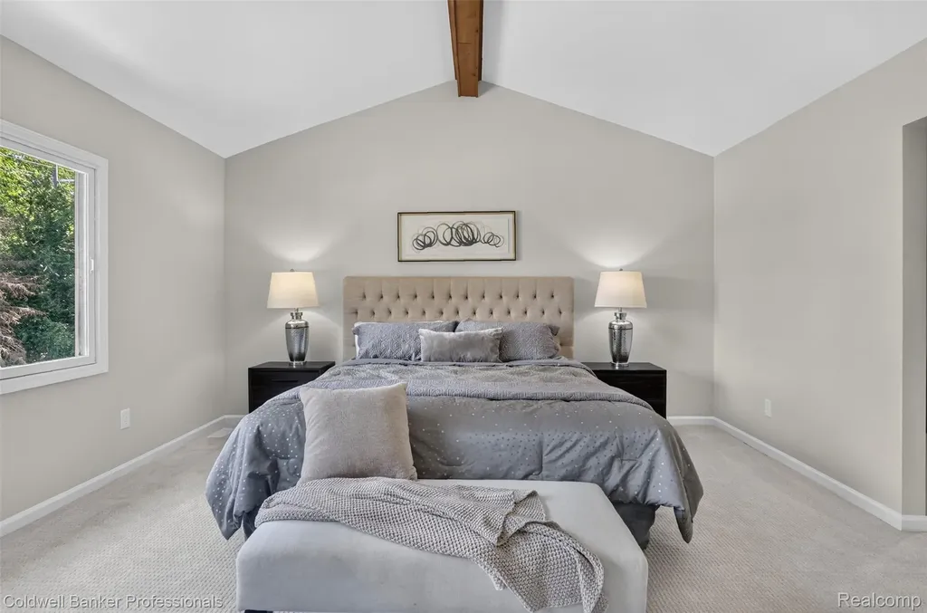 2932 Constitution Court West Bloomfield Charter Township MI 48322
