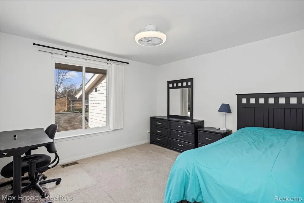 7451 Pebble Point West Bloomfield Charter Township MI 48322