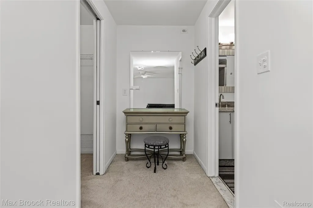 7451 Pebble Point West Bloomfield Charter Township MI 48322
