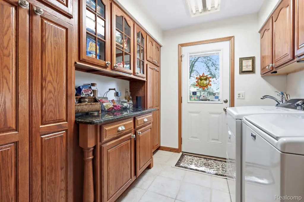 10601 Brodhead Road Grosse Ile Township MI 48138