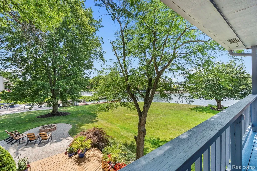 10601 Brodhead Road Grosse Ile Township MI 48138
