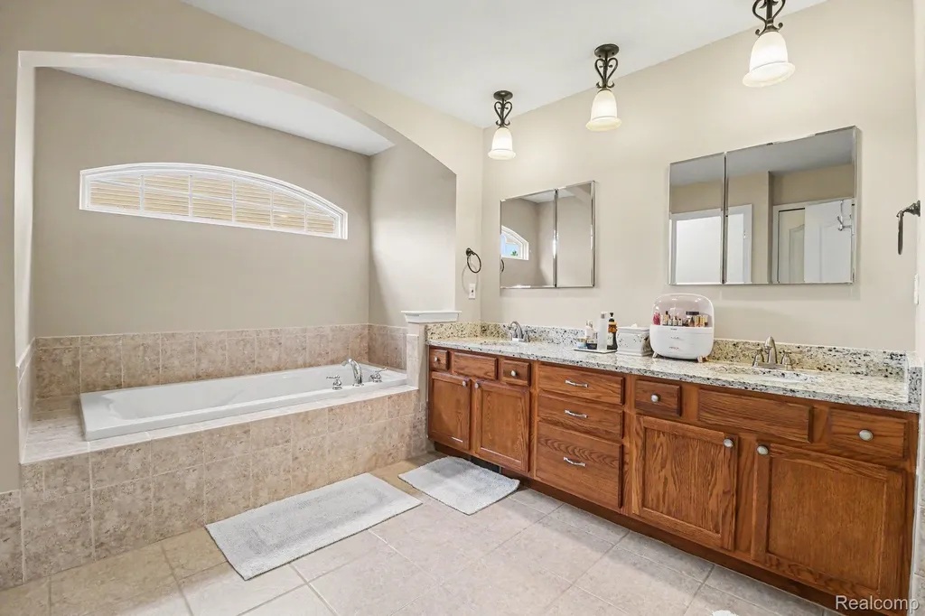 49847 Parkside Drive Northville Township MI 48168