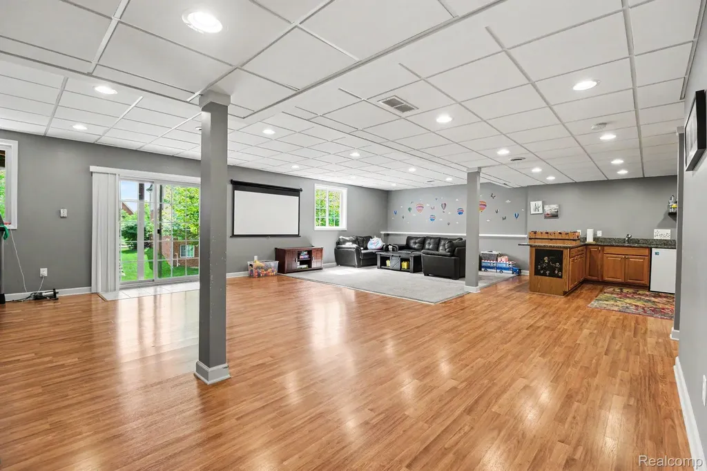 49847 Parkside Drive Northville Township MI 48168