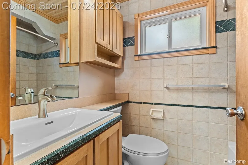 21518 Share Street St. Clair Shores City MI 48082