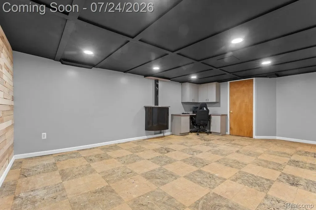 21518 Share Street St. Clair Shores City MI 48082