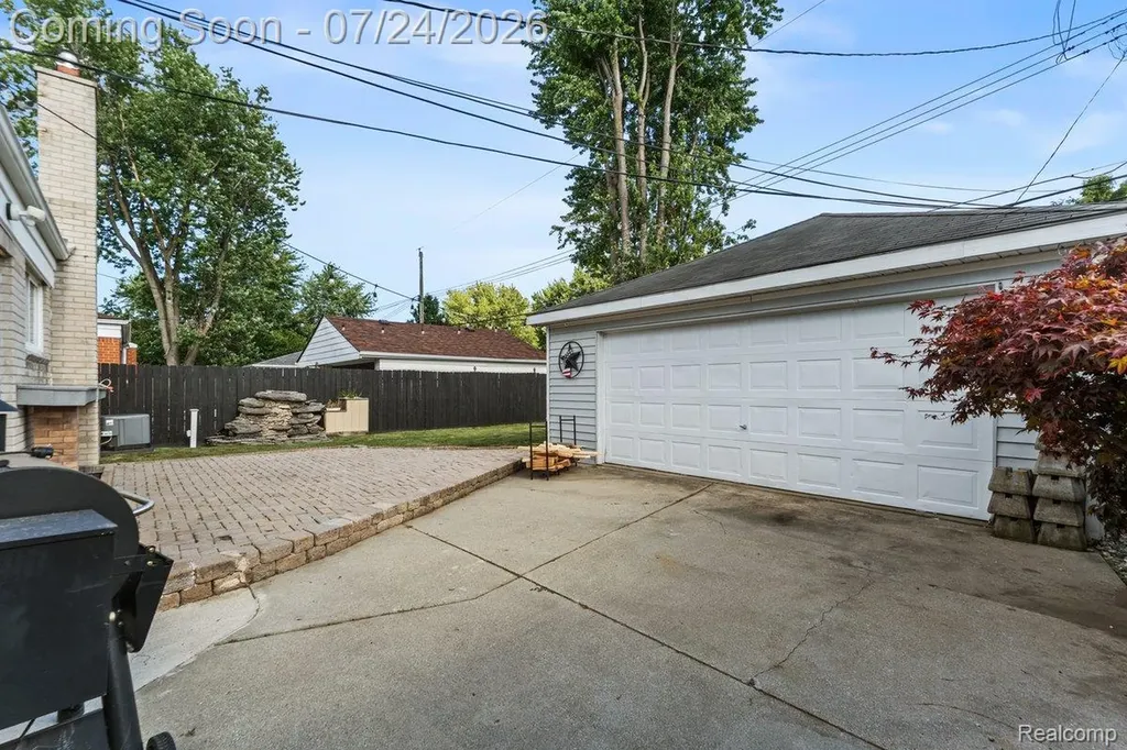 21518 Share Street St. Clair Shores City MI 48082