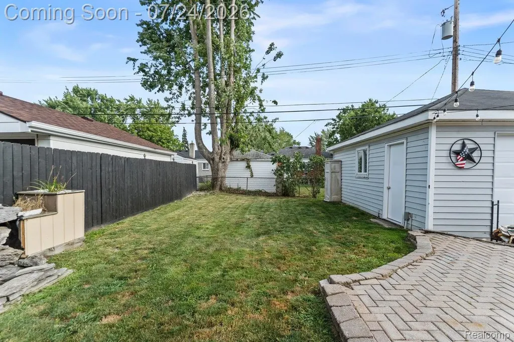 21518 Share Street St. Clair Shores City MI 48082