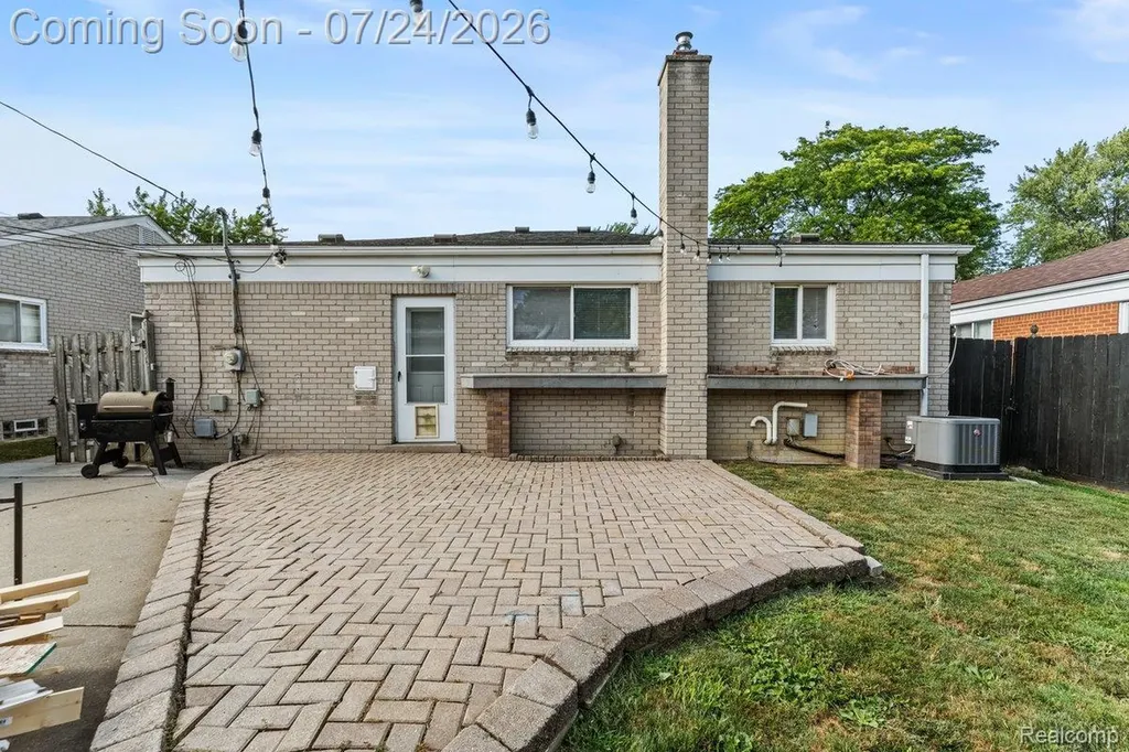 21518 Share Street St. Clair Shores City MI 48082