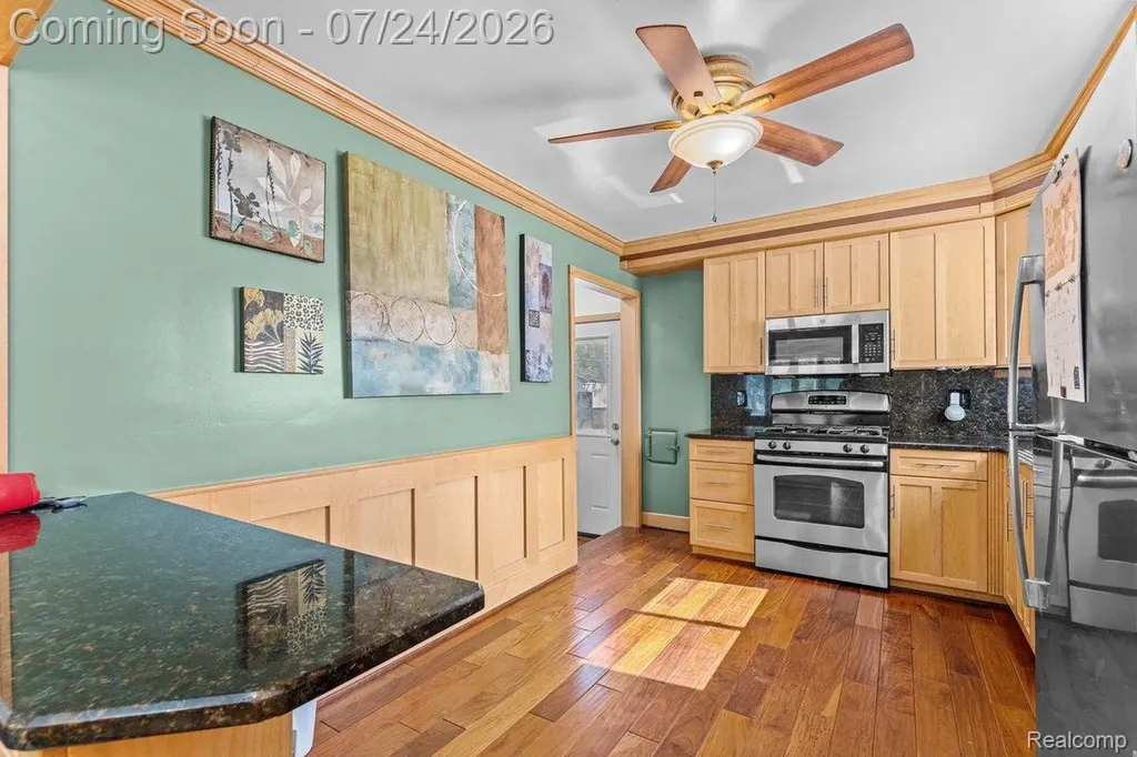 21518 Share Street St. Clair Shores City MI 48082