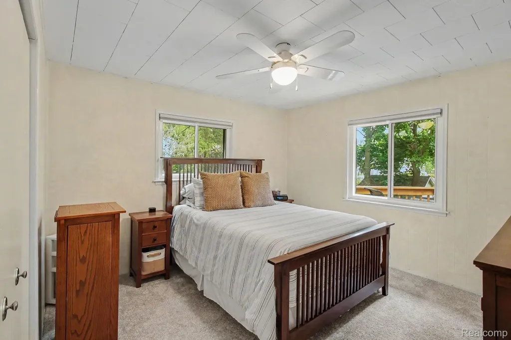 11372 Outer Drive Putnam Township MI 48169