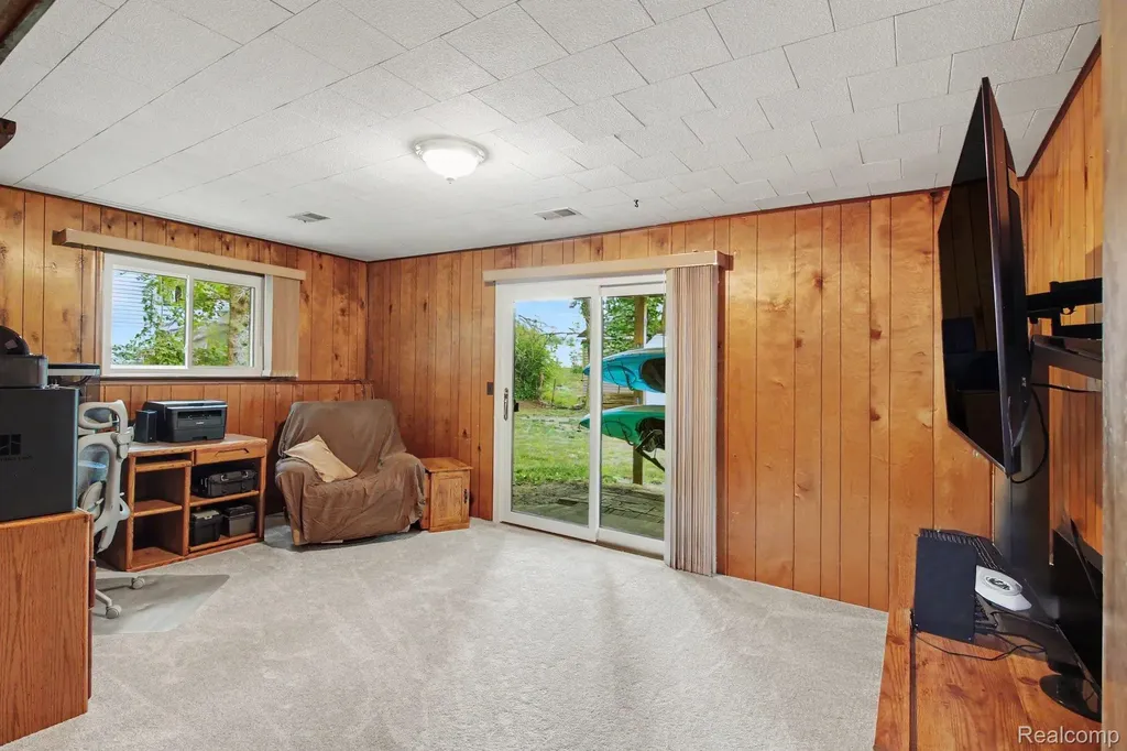 11372 Outer Drive Putnam Township MI 48169