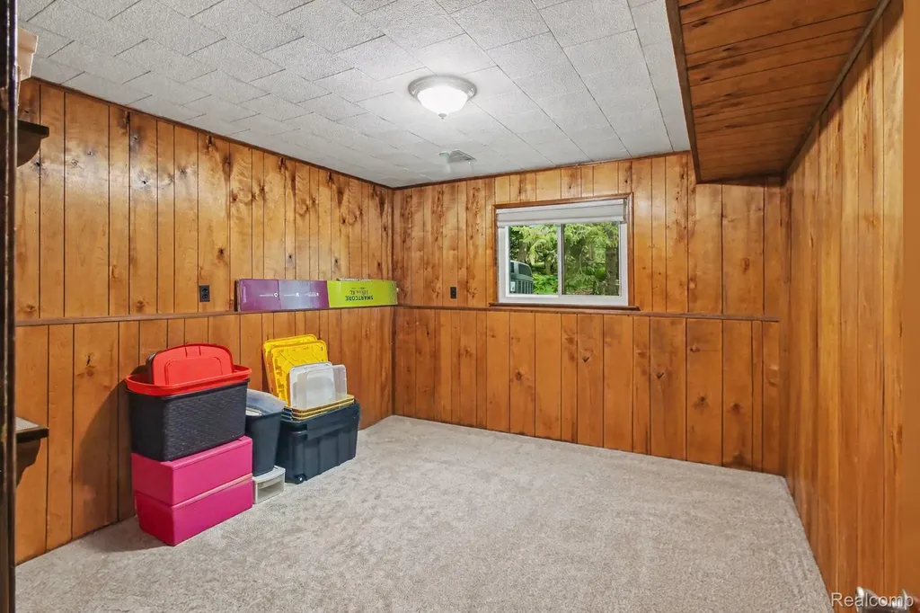 11372 Outer Drive Putnam Township MI 48169