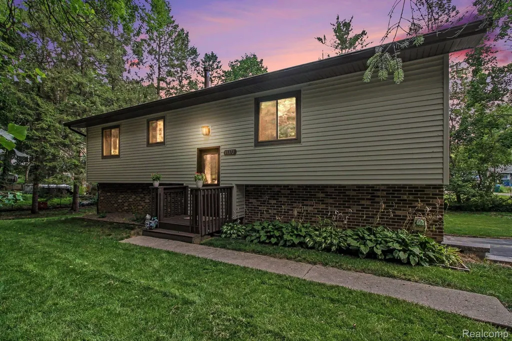 11372 Outer Drive Putnam Township MI 48169