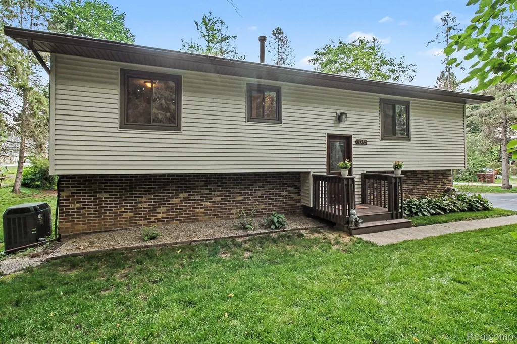 11372 Outer Drive Putnam Township MI 48169