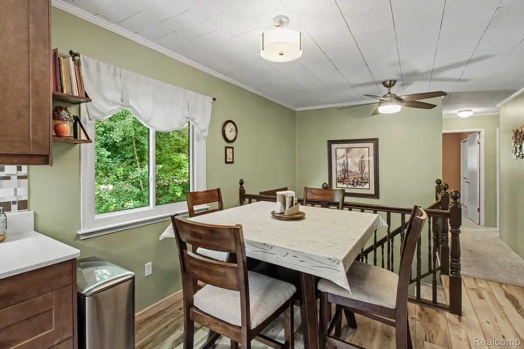 11372 Outer Drive Putnam Township MI 48169
