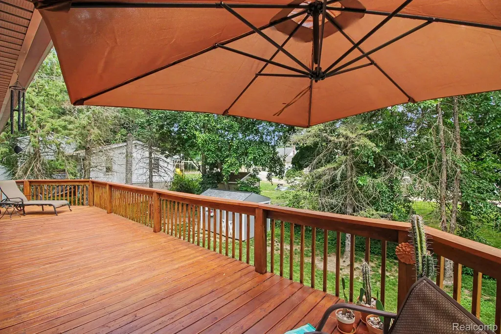 11372 Outer Drive Putnam Township MI 48169