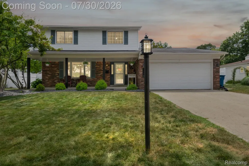 1198 Ashley Drive Troy City MI 48085