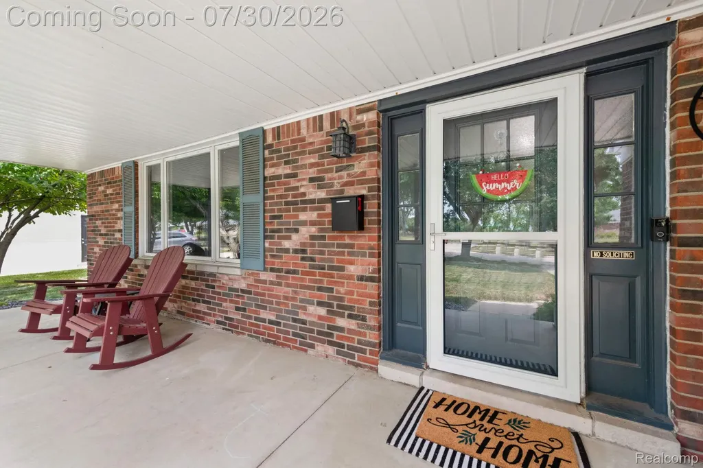 1198 Ashley Drive Troy City MI 48085