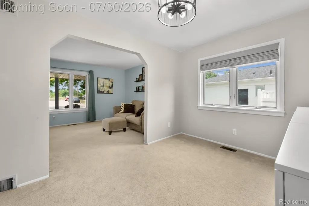 1198 Ashley Drive Troy City MI 48085
