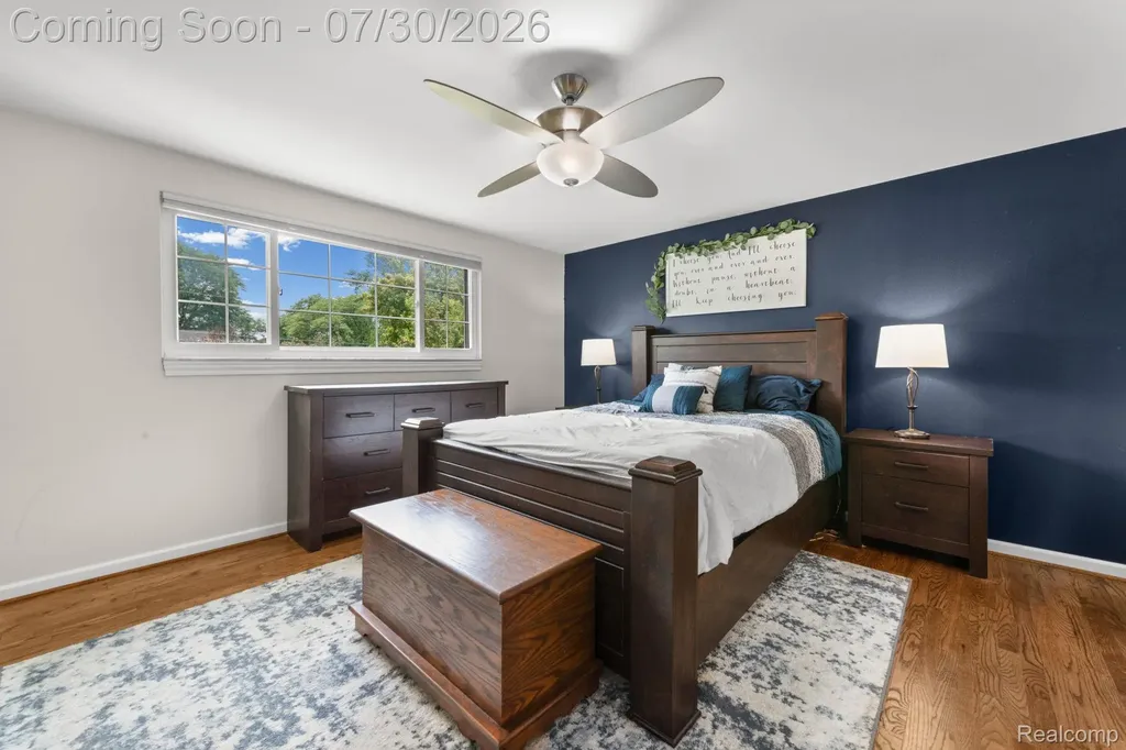 1198 Ashley Drive Troy City MI 48085