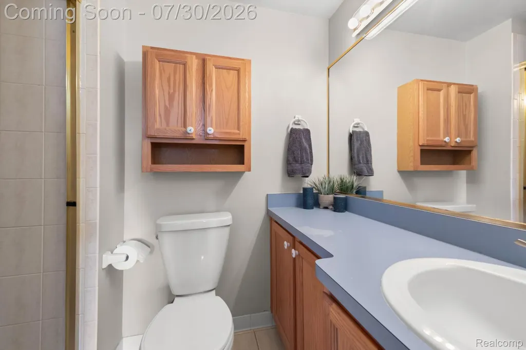 1198 Ashley Drive Troy City MI 48085
