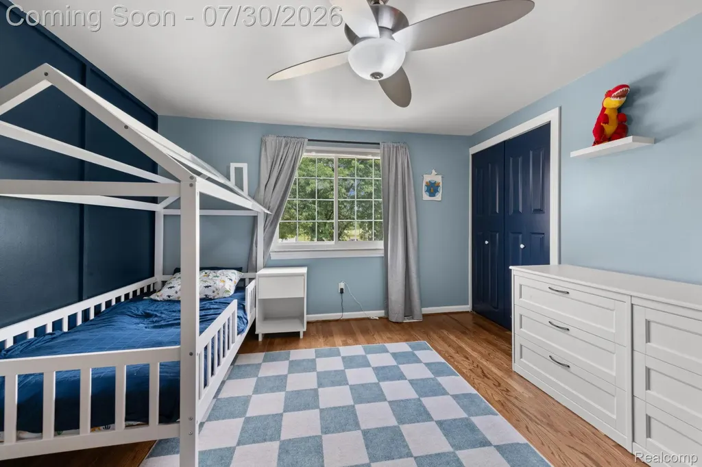 1198 Ashley Drive Troy City MI 48085