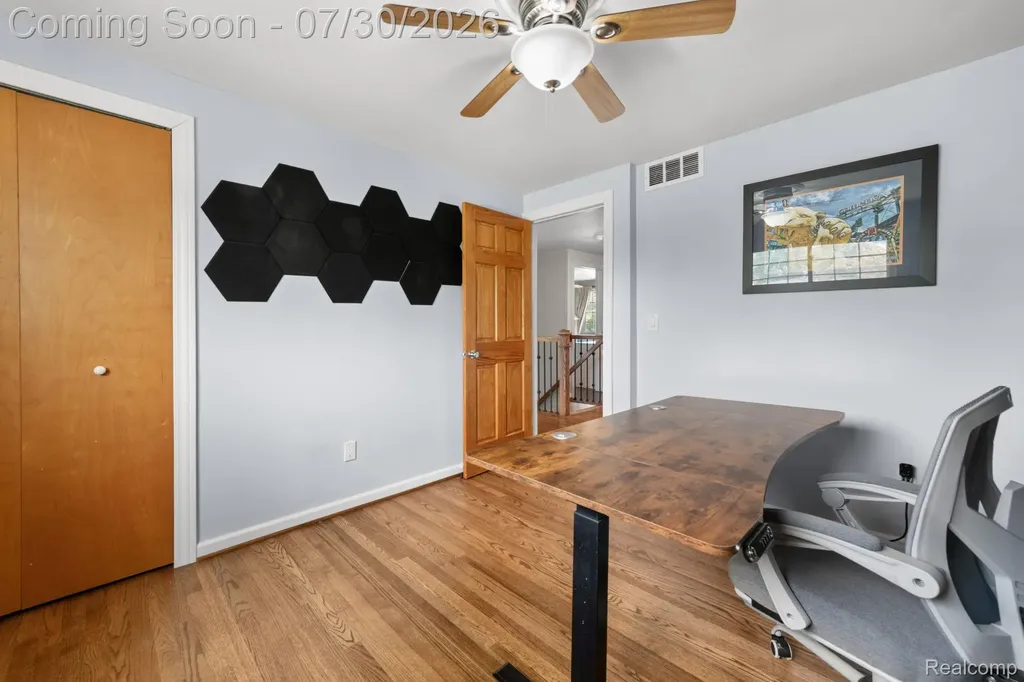 1198 Ashley Drive Troy City MI 48085
