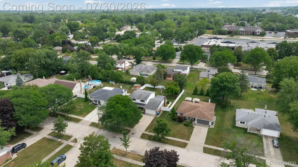 1198 Ashley Drive Troy City MI 48085