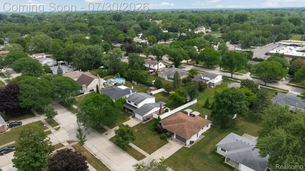1198 Ashley Drive Troy City MI 48085