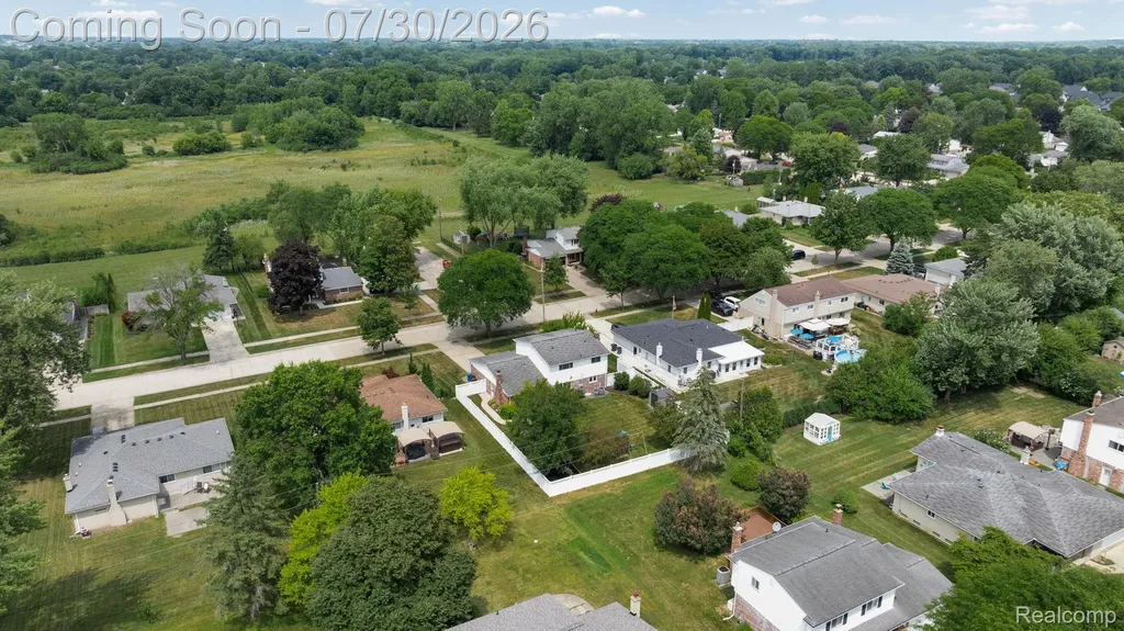 1198 Ashley Drive Troy City MI 48085