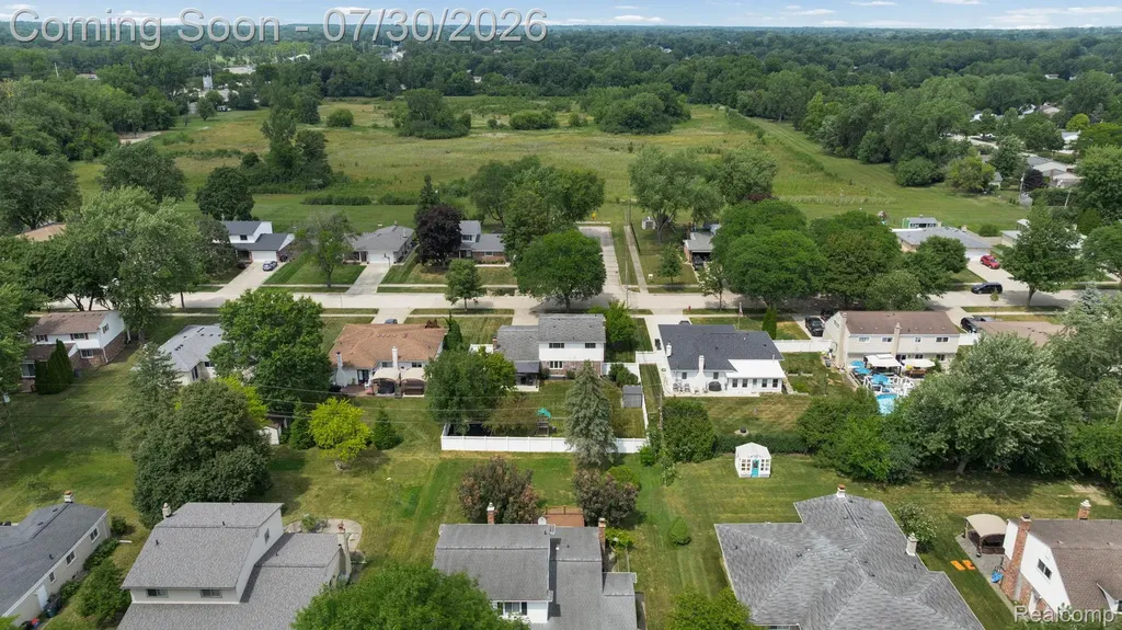 1198 Ashley Drive Troy City MI 48085