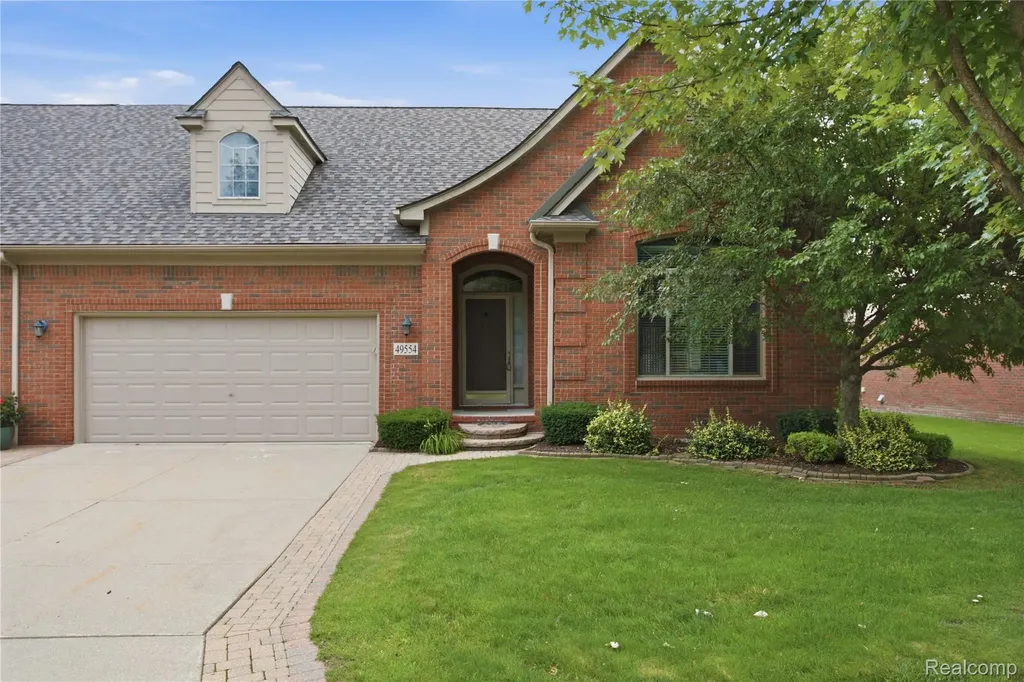 49554 Iron River Drive Macomb Township MI 48042