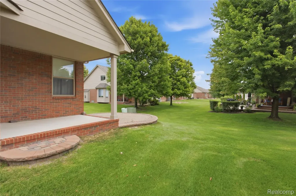 49554 Iron River Drive Macomb Township MI 48042