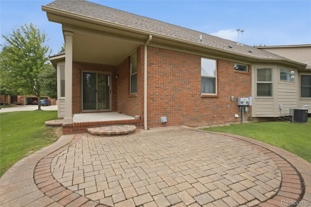 49554 Iron River Drive Macomb Township MI 48042