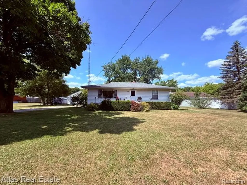 2060 Christner Street Burton City MI 48519