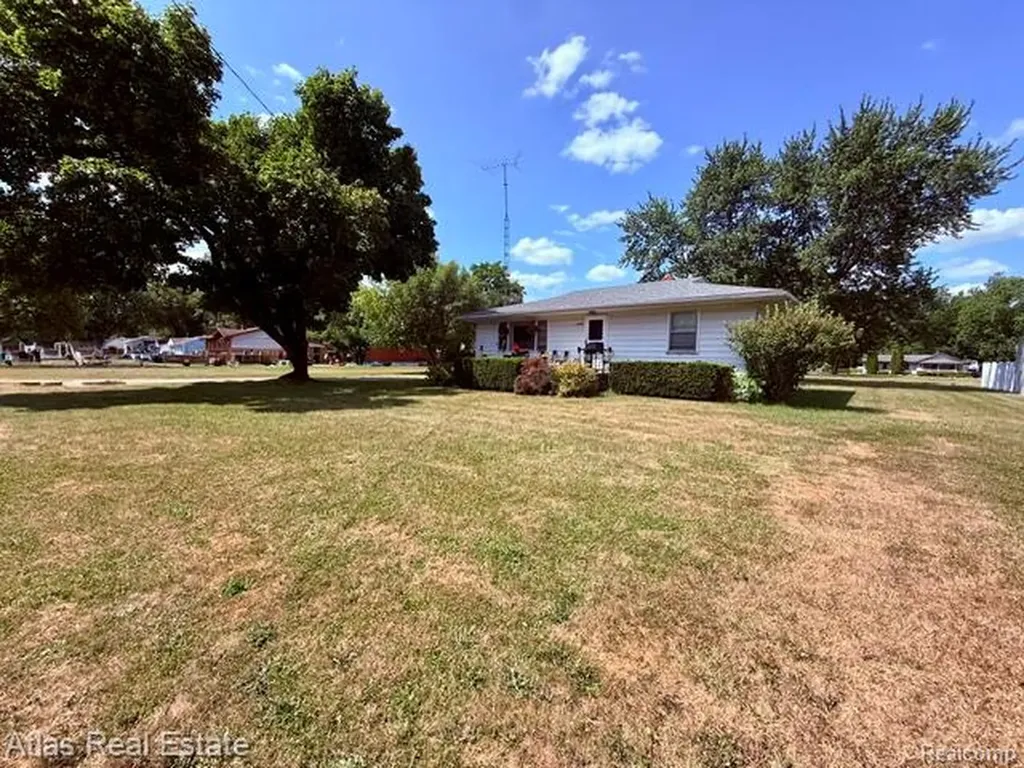 2060 Christner Street Burton City MI 48519